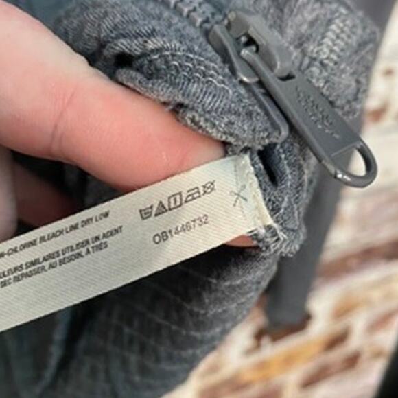 Free People Movement Gray Zip It Layer Stretch Athletic Jacket Top w Thumb Loop - Picture 8 of 11